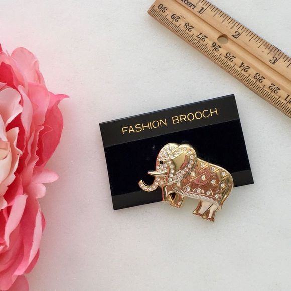 Goldtone Elephant Brooch Pin CZ Gems & Texture NWT - Picture 6 of 6